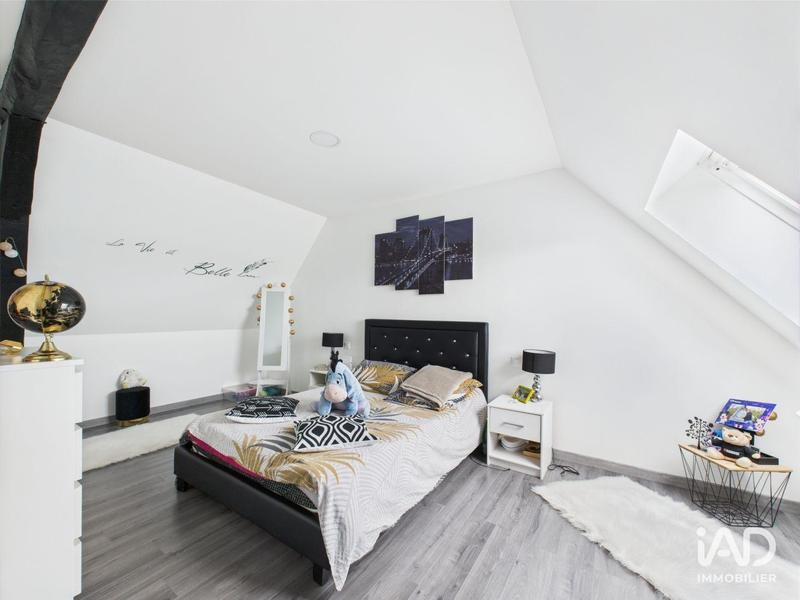 Maison - 237 m² - 6 pièces