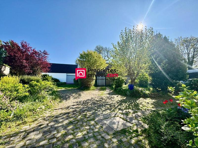 Maison - 271 m² - 10 pièces