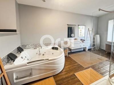 Maison - 273 m² - 6 pièces