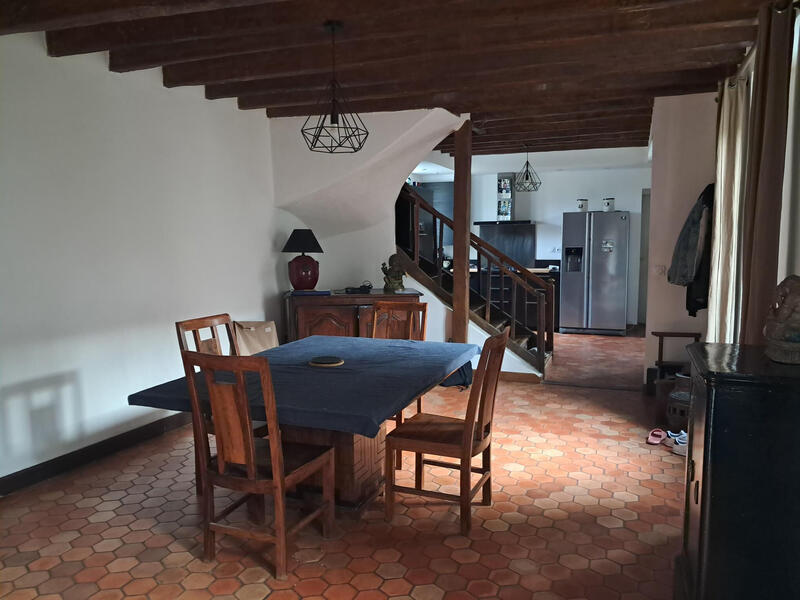 Maison - 140 m² - 6 pièces