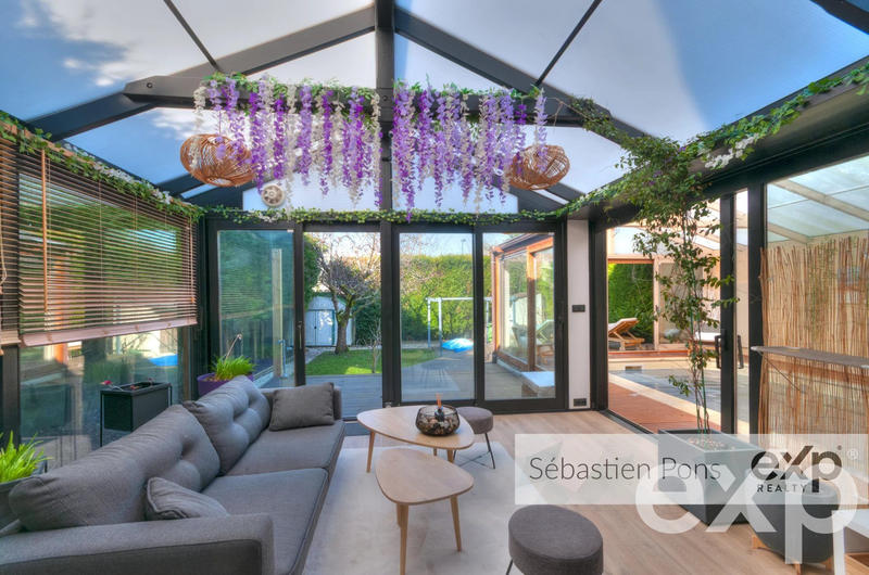 Maison - 177 m² - 7 pièces