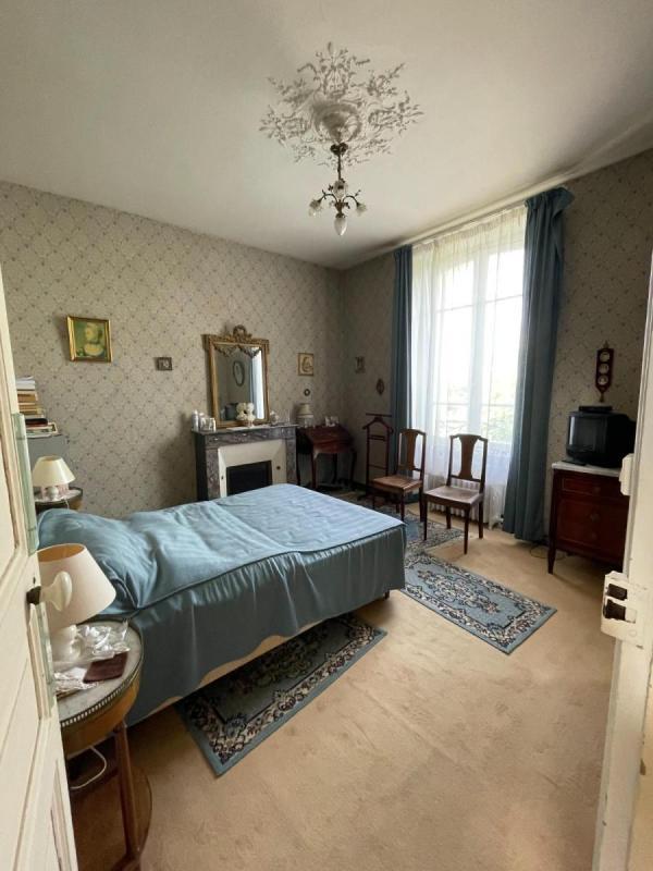 Propriété - 222 m² - 9 pièces