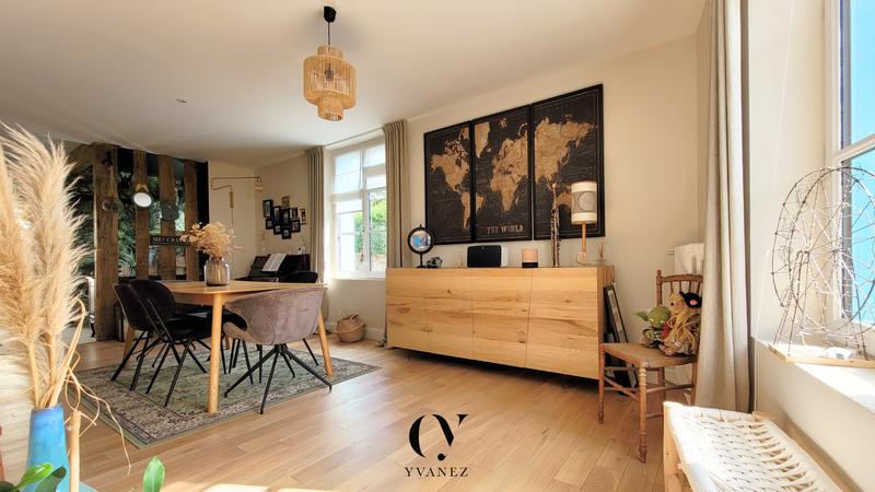 Maison - 180 m² - 7 pièces