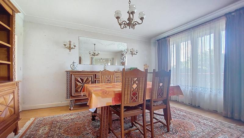 Demeure - 131 m² - 4 pièces