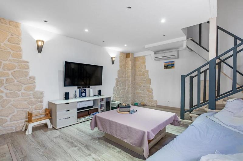 Appartement - 90 m² - 5 pièces