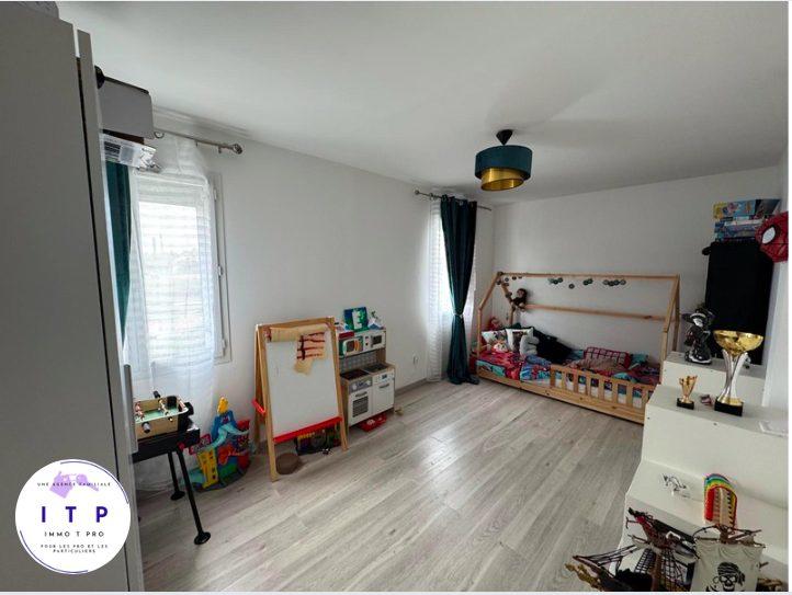 Maison - 121 m² - 4 pièces