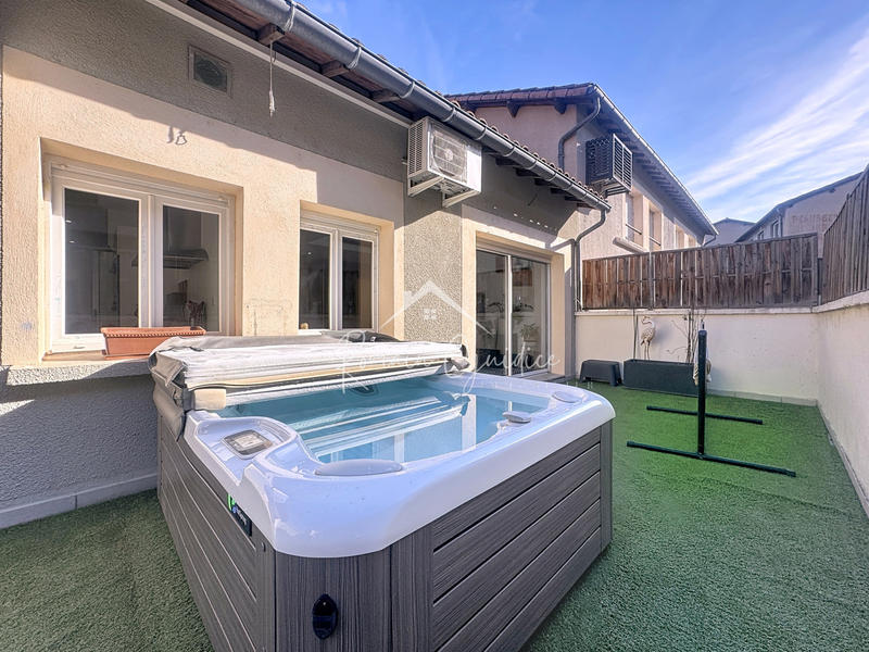 Duplex - 144 m² - 5 pièces