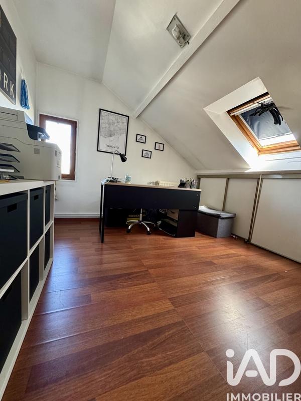 Maison - 218 m² - 8 pièces