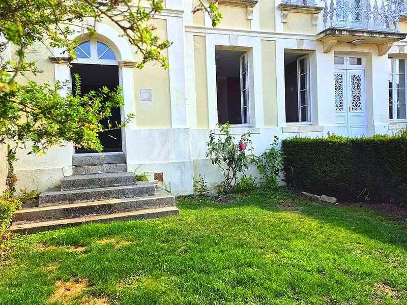 Appartement - 94 m² - 4 pièces