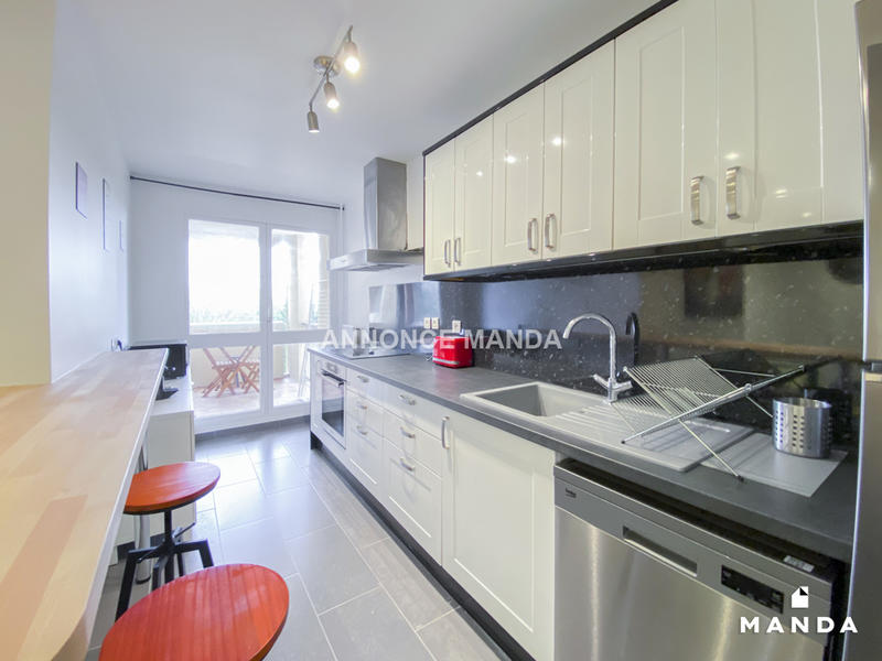 Chambre - 14 m² - 6 pièces