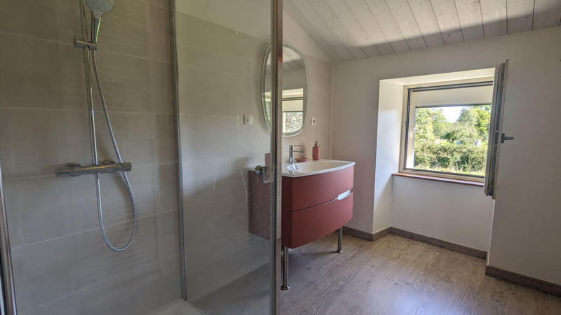 Maison - 242 m² - 5 pièces