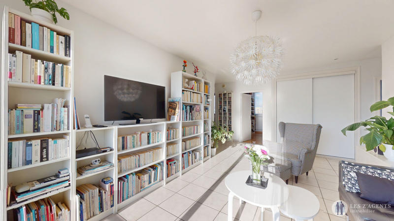 Appartement - 80 m² - 4 pièces