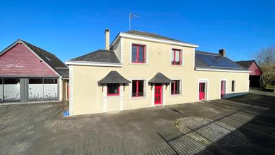 Maison - 180 m² - 7 pièces