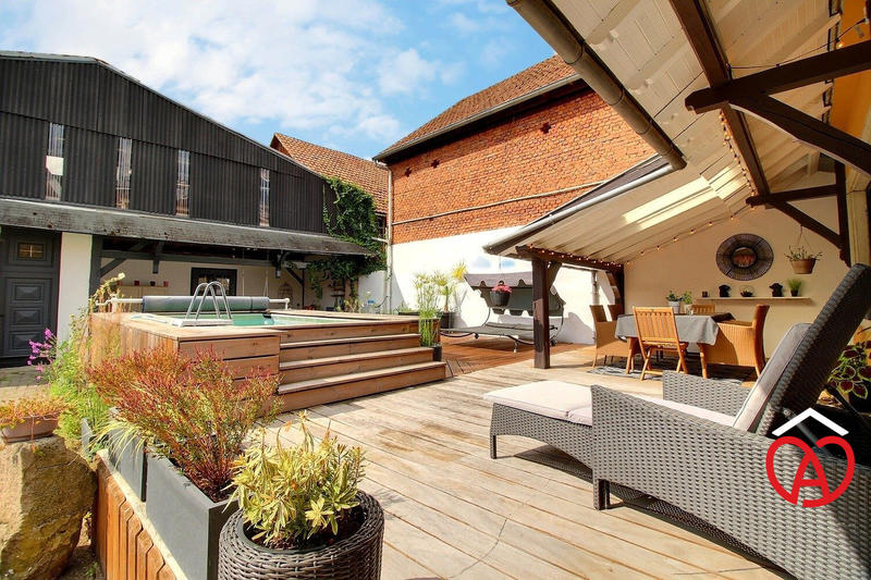 Maison - 229 m² - 7 pièces