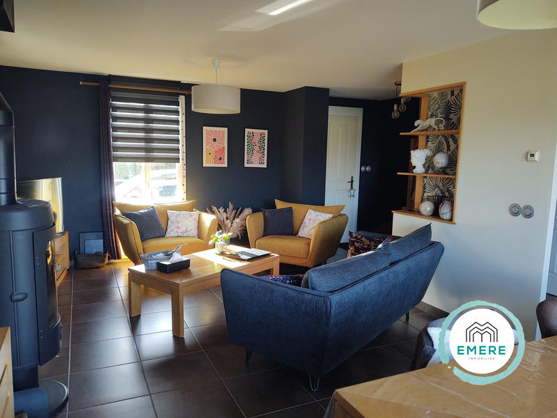 Maison - 99 m² - 5 pièces