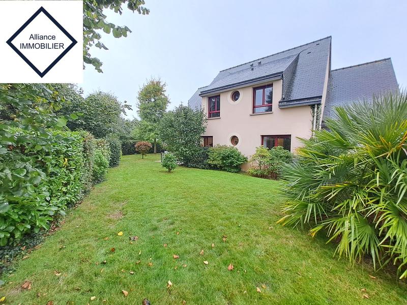 Maison - 161 m² - 11 pièces