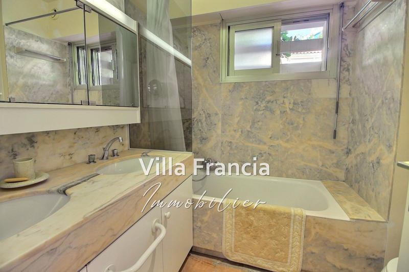 Appartement - 103 m² - 4 pièces