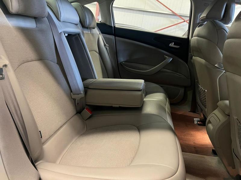 Citroën C5 Berline 2.0 HDi 140 cv / Exclusive Distribution Faite