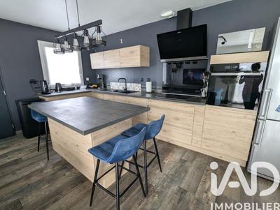 Maison - 98 m² - 4 pièces