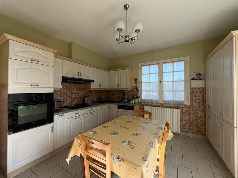 Maison - 137 m² - 6 pièces