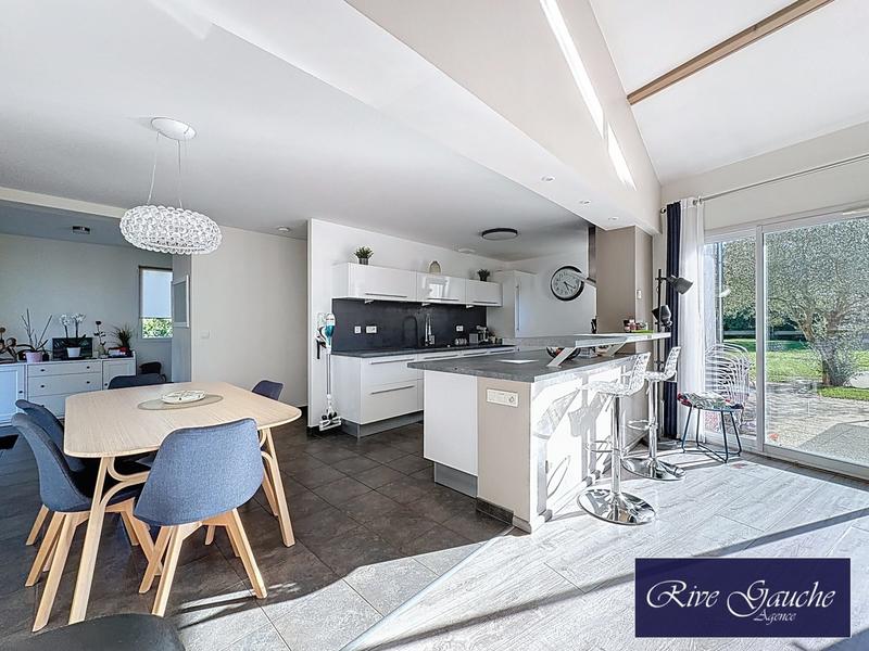 Maison - 152 m² - 6 pièces