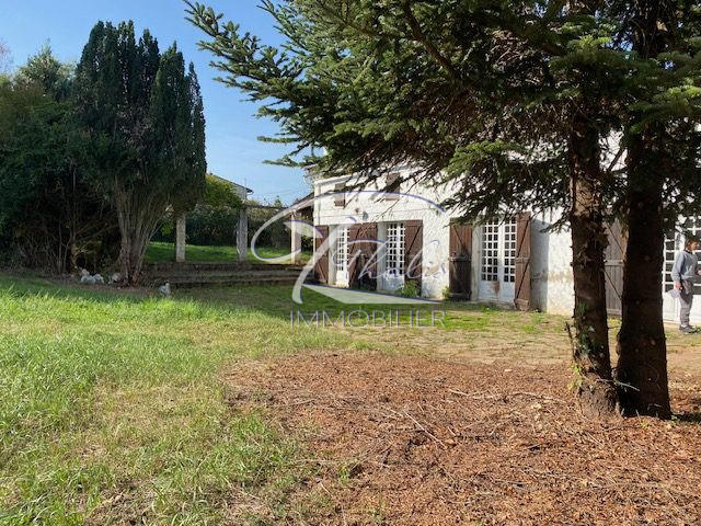 Maison ancienne - 205 m² - 6 pièces