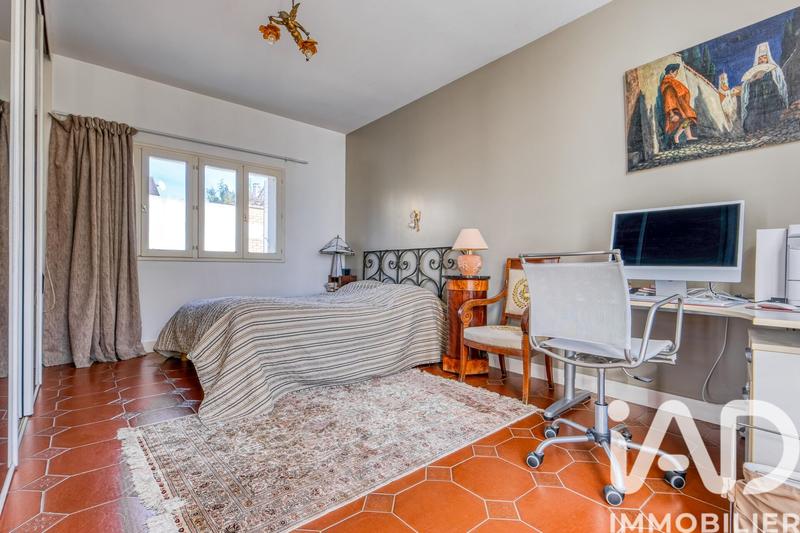 Maison - 186 m² - 8 pièces