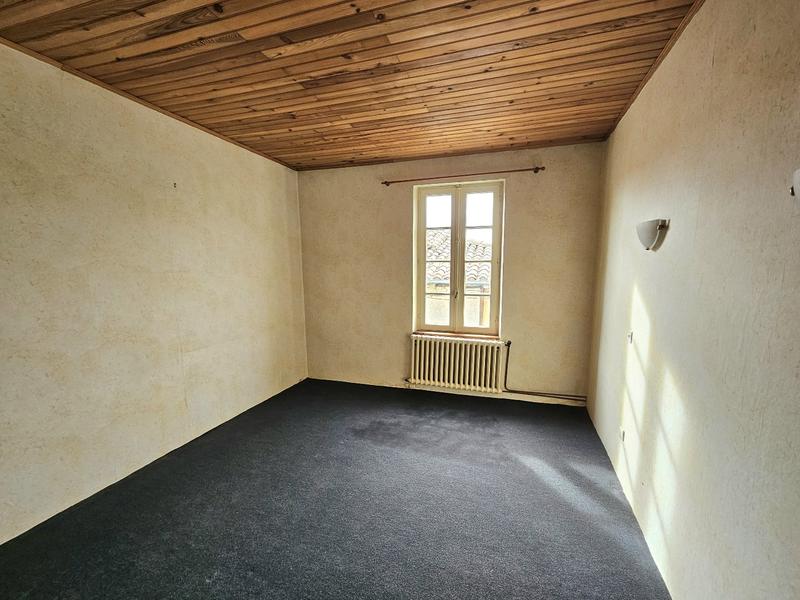Maison - 216 m² - 9 pièces