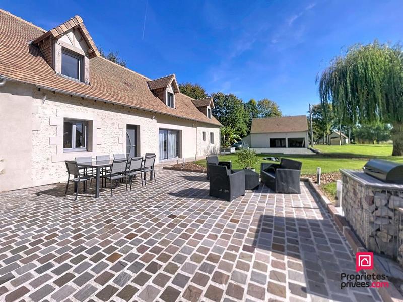 Maison - 185 m² - 7 pièces