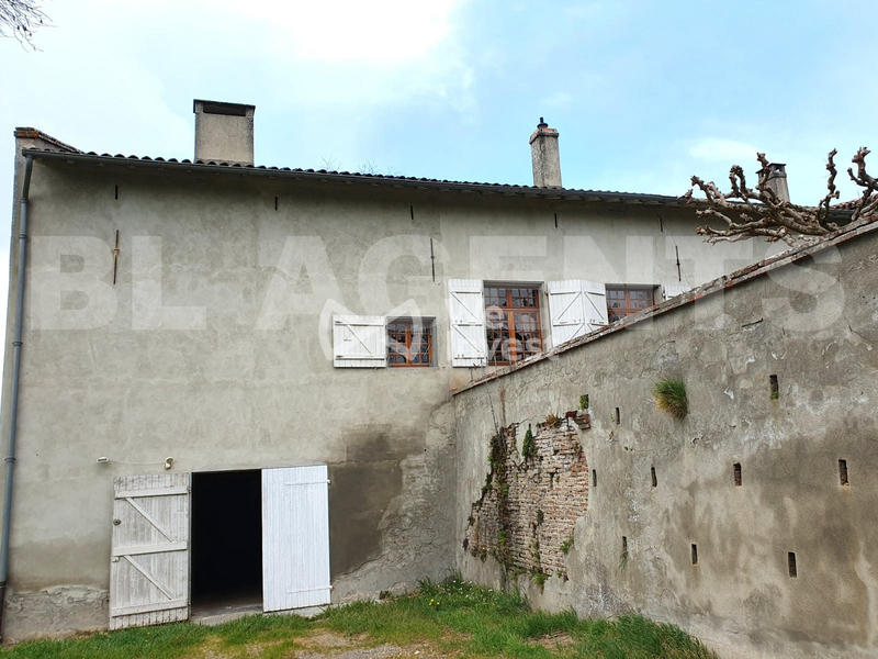 Maison - 228 m² - 6 pièces