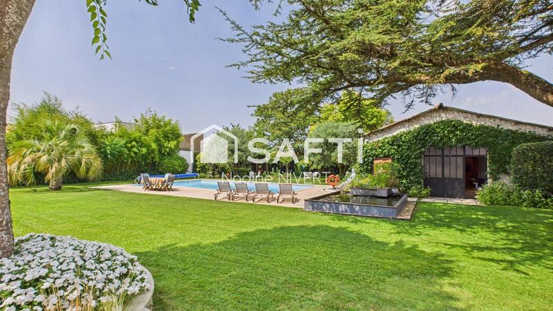 Maison de maîtres - 310 m² - 7 pièces