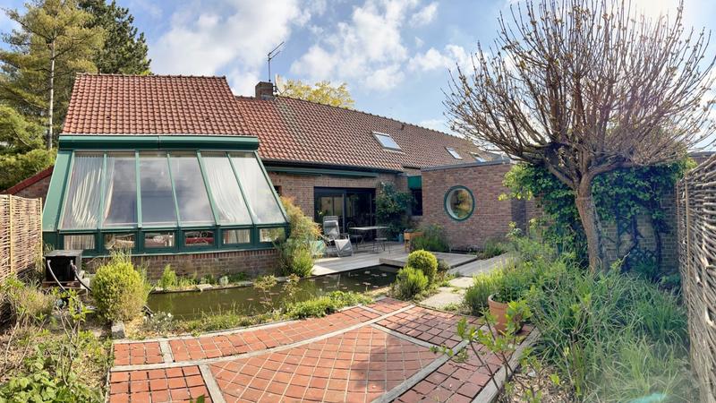 Maison - 206 m² - 8 pièces