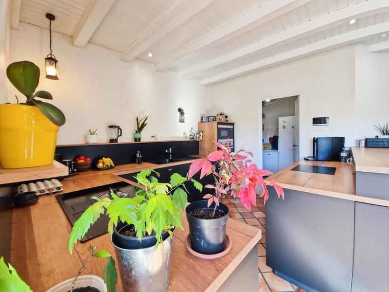 Demeure - 649 m² - 10 pièces