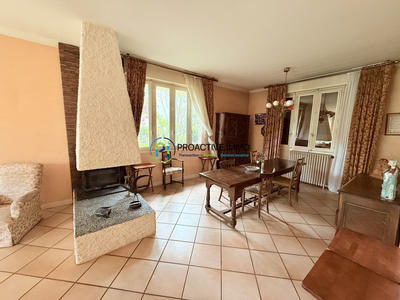 Maison traditionnelle - 165 m² - 6 pièces