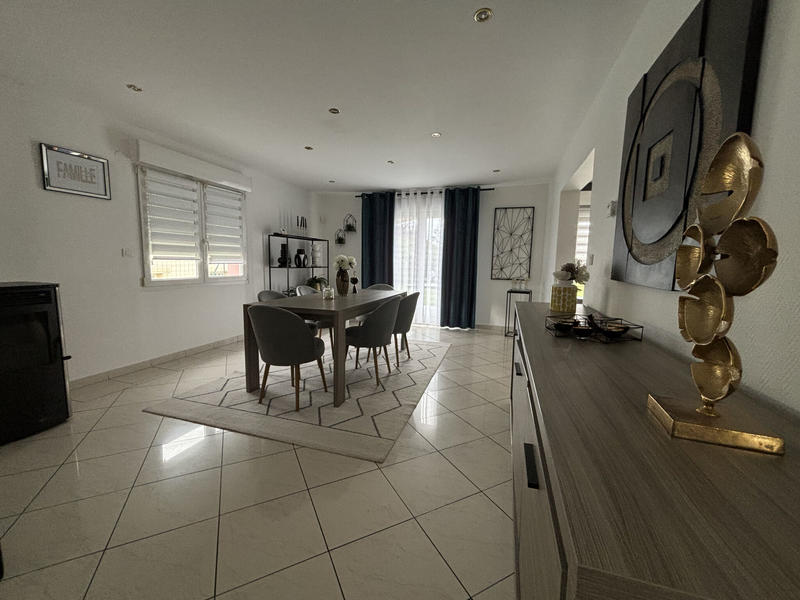 Maison - 182 m² - 7 pièces