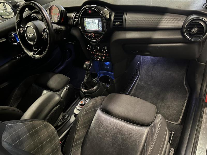 Mini Cooper d Mini Cabriolet 1.5 12v 116 cv Boîte auto Red Hot Chili