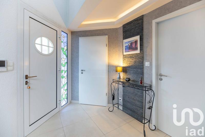 Maison - 210 m² - 7 pièces