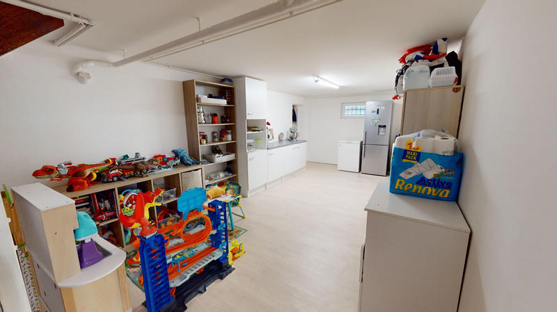 Maison - 137 m² - 6 pièces