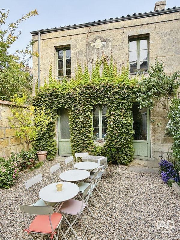 Maison - 285 m² - 7 pièces