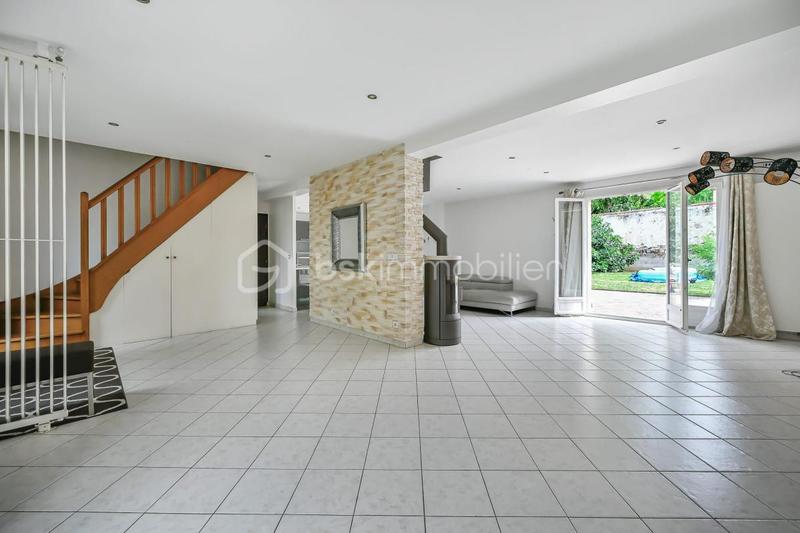 Maison - 146 m² - 7 pièces