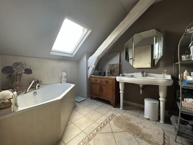 Appartement - 130 m² - 5 pièces