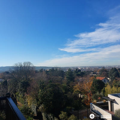 Appartement - 140 m² - 6 pièces