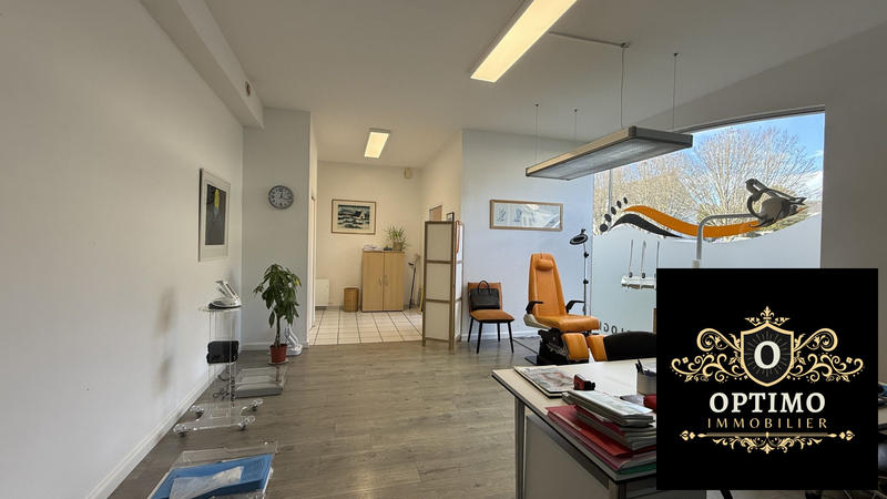 Local commercial - 78 m² - 4 pièces