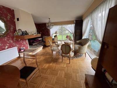 Maison - 163 m² - 5 pièces