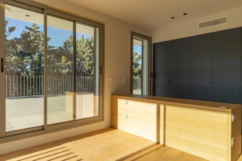 Villa - 219 m² - 8 pièces