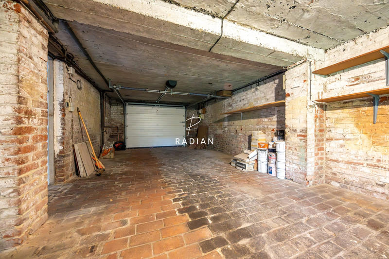 Maison - 224 m² - 7 pièces