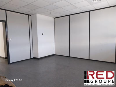 Entrepôt - 1 265 m²