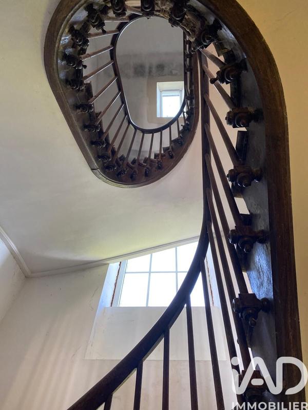 Maison - 286 m² - 13 pièces