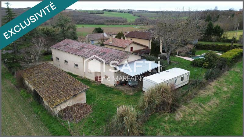 Maison - 277 m² - 12 pièces