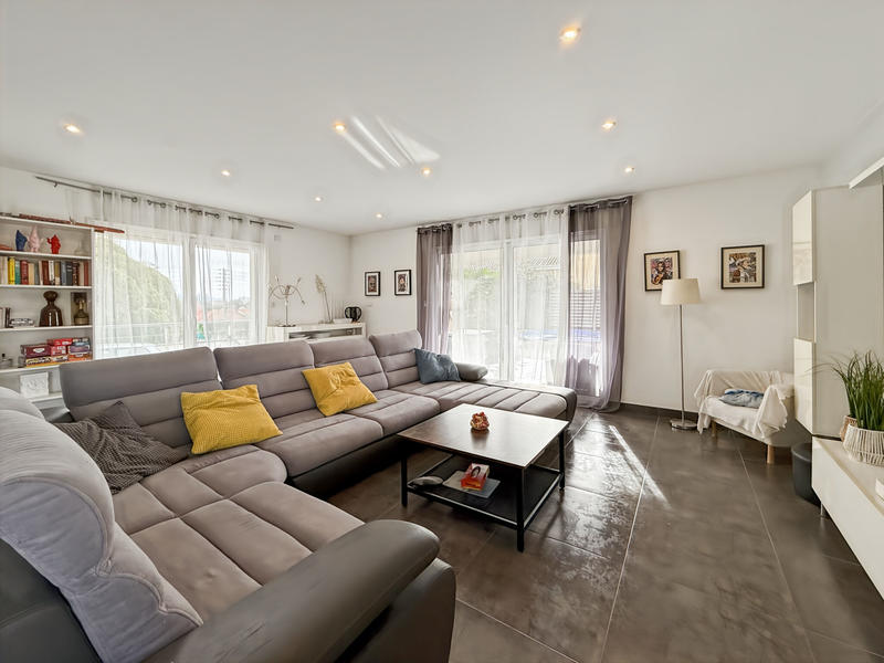 Maison - 180 m² - 6 pièces